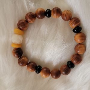 Thuja beads bracelet
